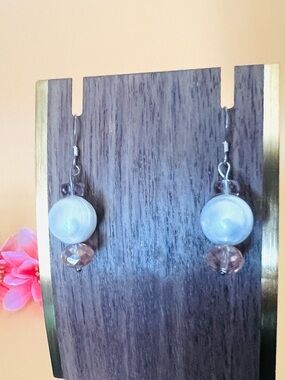 Silver plated crystals & faux pearl earrings